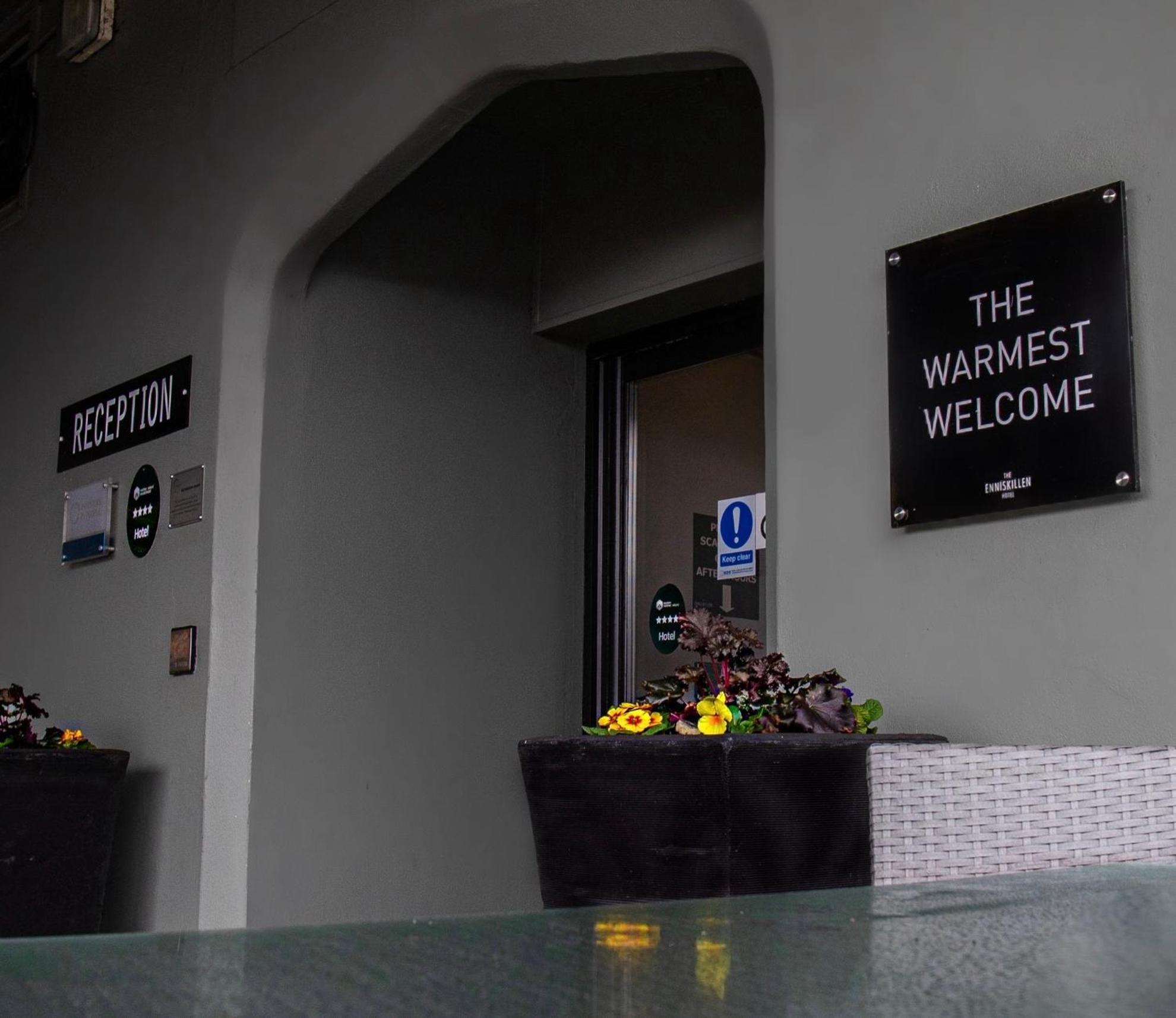 The Enniskillen Hotel And Motel Exterior foto